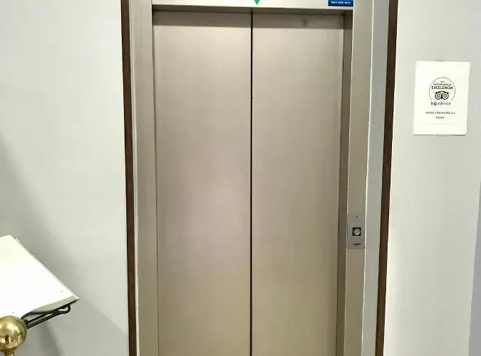 塞万提斯酒店 酒店 扎弗拉